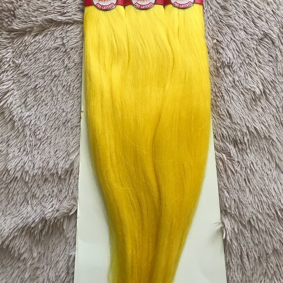 Braiding hair - Picture 6 of 8